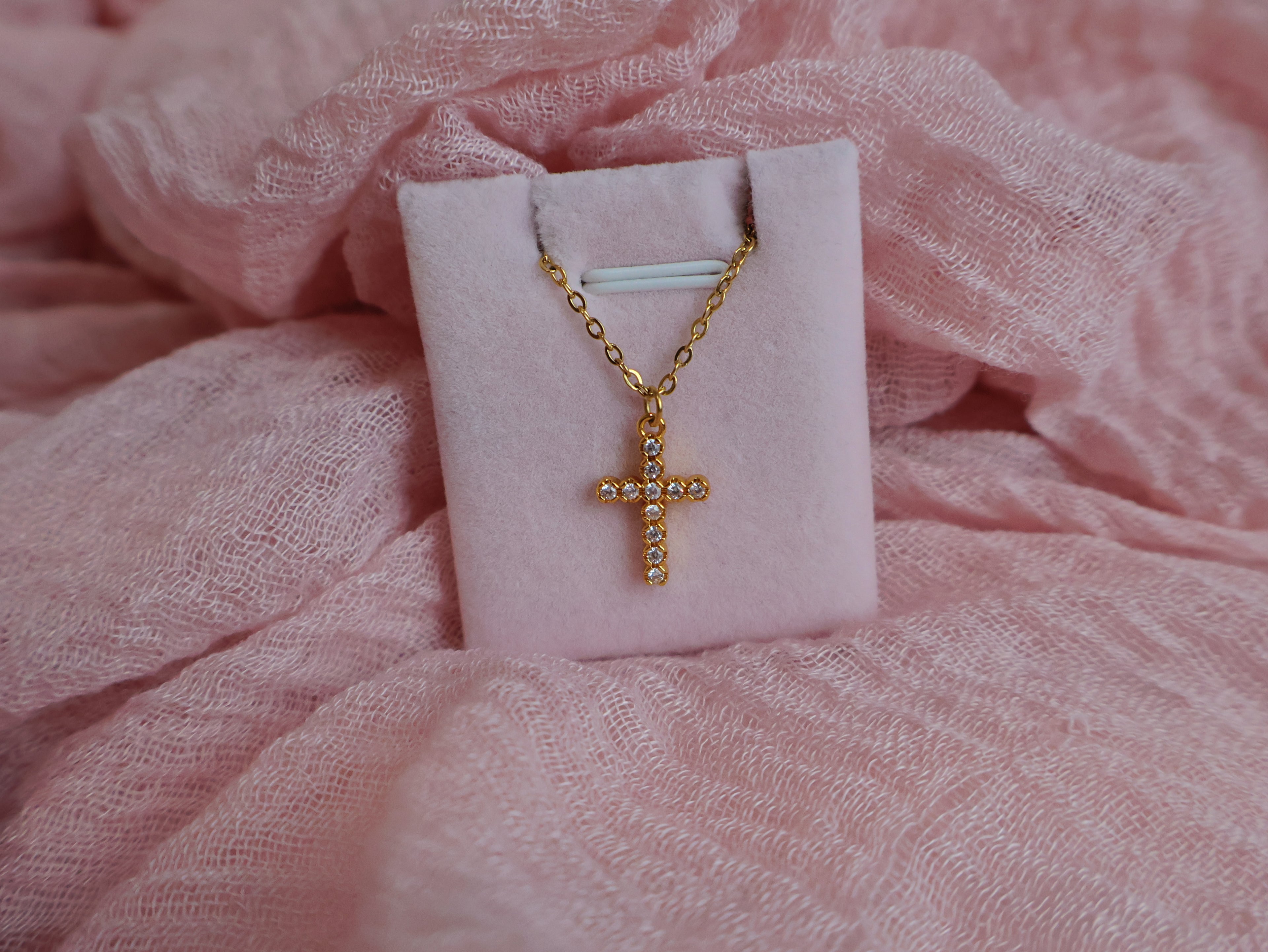 Dainty Cross
