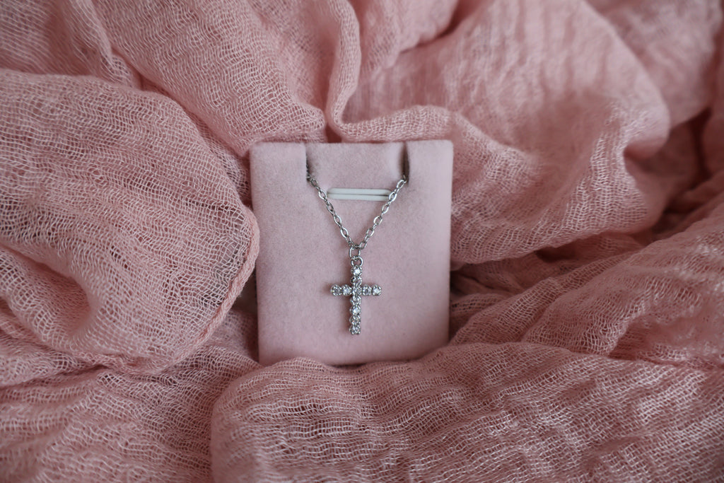 Dainty Cross