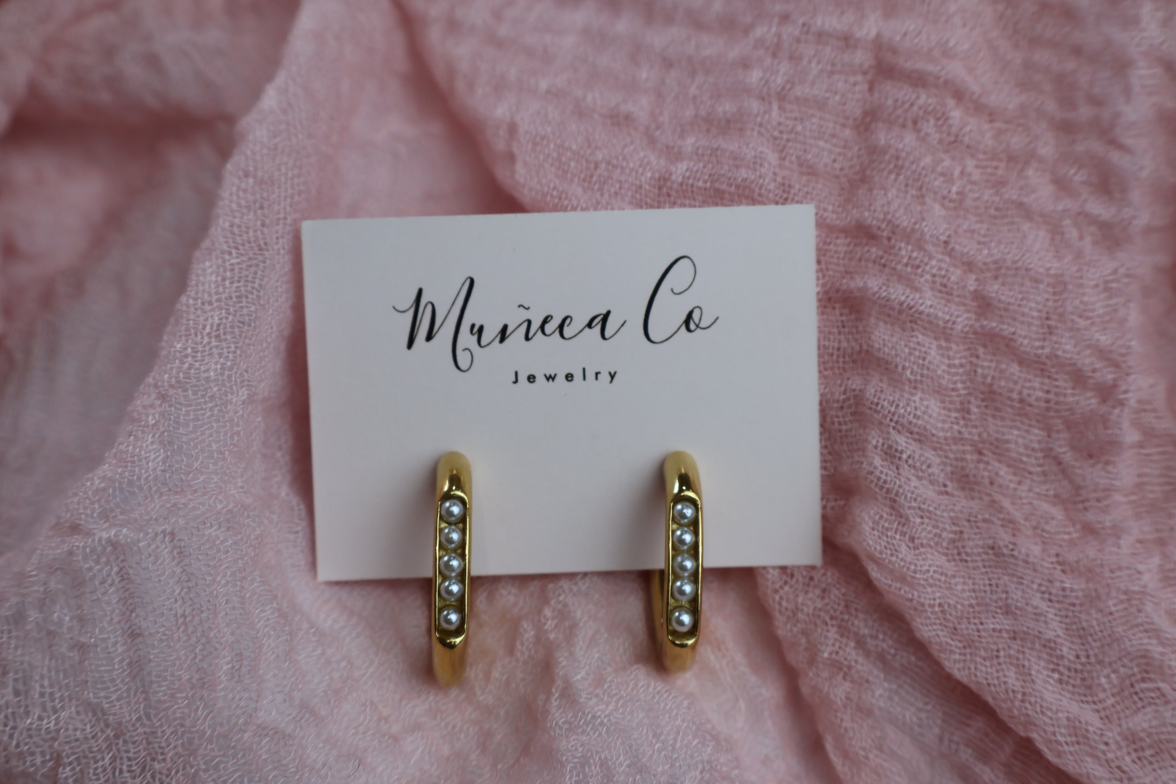 Gold & Pearls